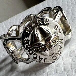 Marc Jacobs Silver Tone Signature Twist Lock & Insignia Ring - Size 10